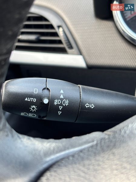 Хэтчбек Peugeot 207 2012 в Киеве фото 19 Хэтчбек Peugeot 207 2012 в Киеве