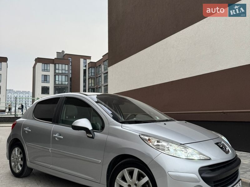Хэтчбек Peugeot 207 2007 в Львове