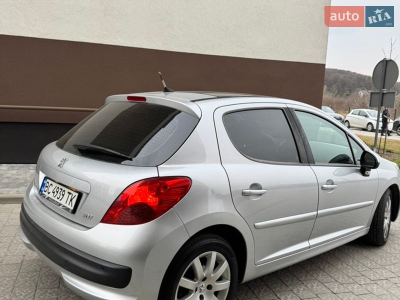 Хэтчбек Peugeot 207 2007 в Львове