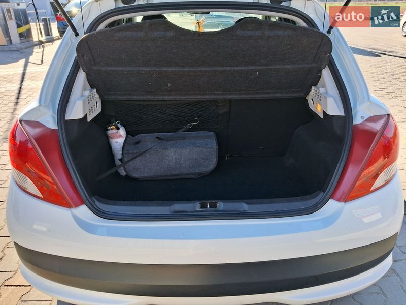 Хэтчбек Peugeot 207 2012 в Киеве фото 13 Хэтчбек Peugeot 207 2012 в Киеве