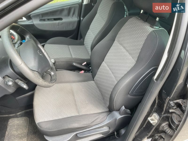 Универсал Peugeot 207 2010 в Киеве