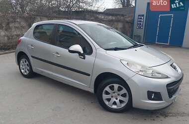 Хэтчбек Peugeot 207 2010 в Тернополе