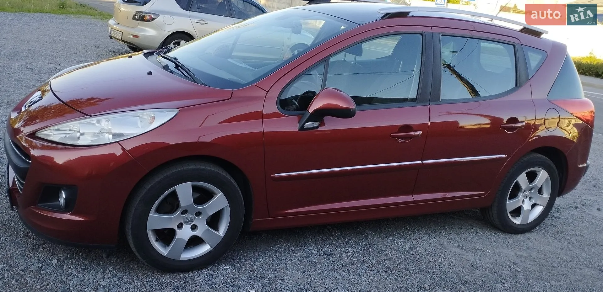 2010 Peugeot 207 - мініатюра 2