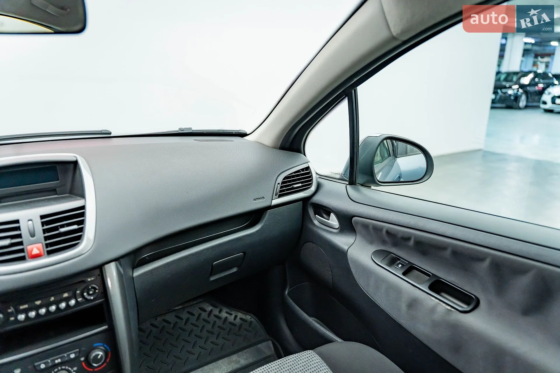 2010 Peugeot 207 - мініатюра 10