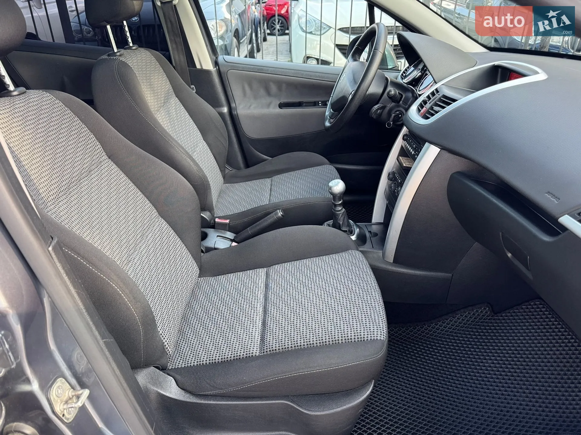 2011 Peugeot 207 - мініатюра 16