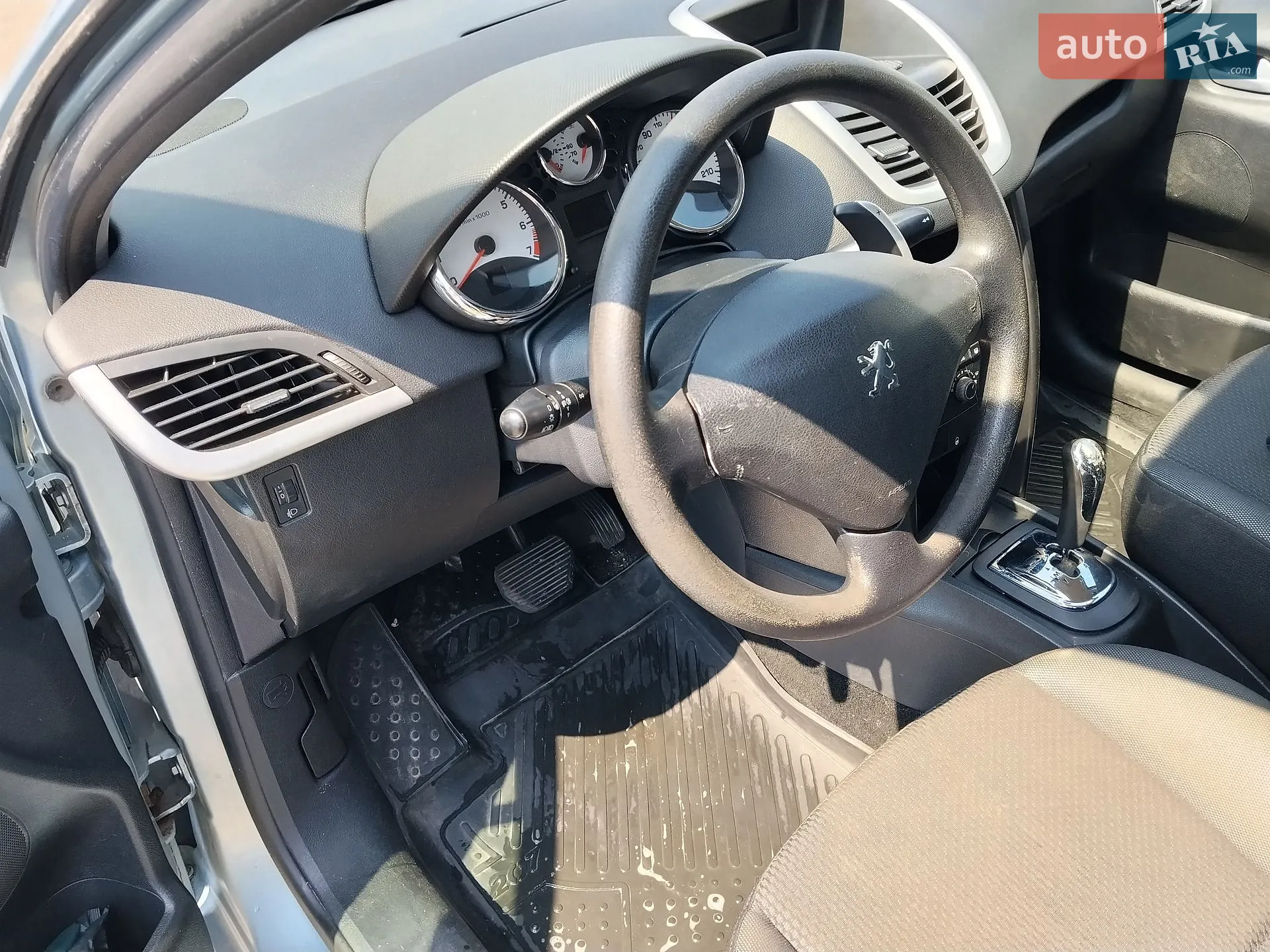 2010 Peugeot 207 - мініатюра 8