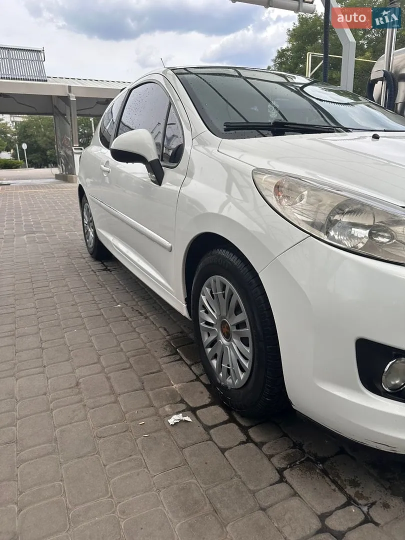 2011 Peugeot 207 - мініатюра 2