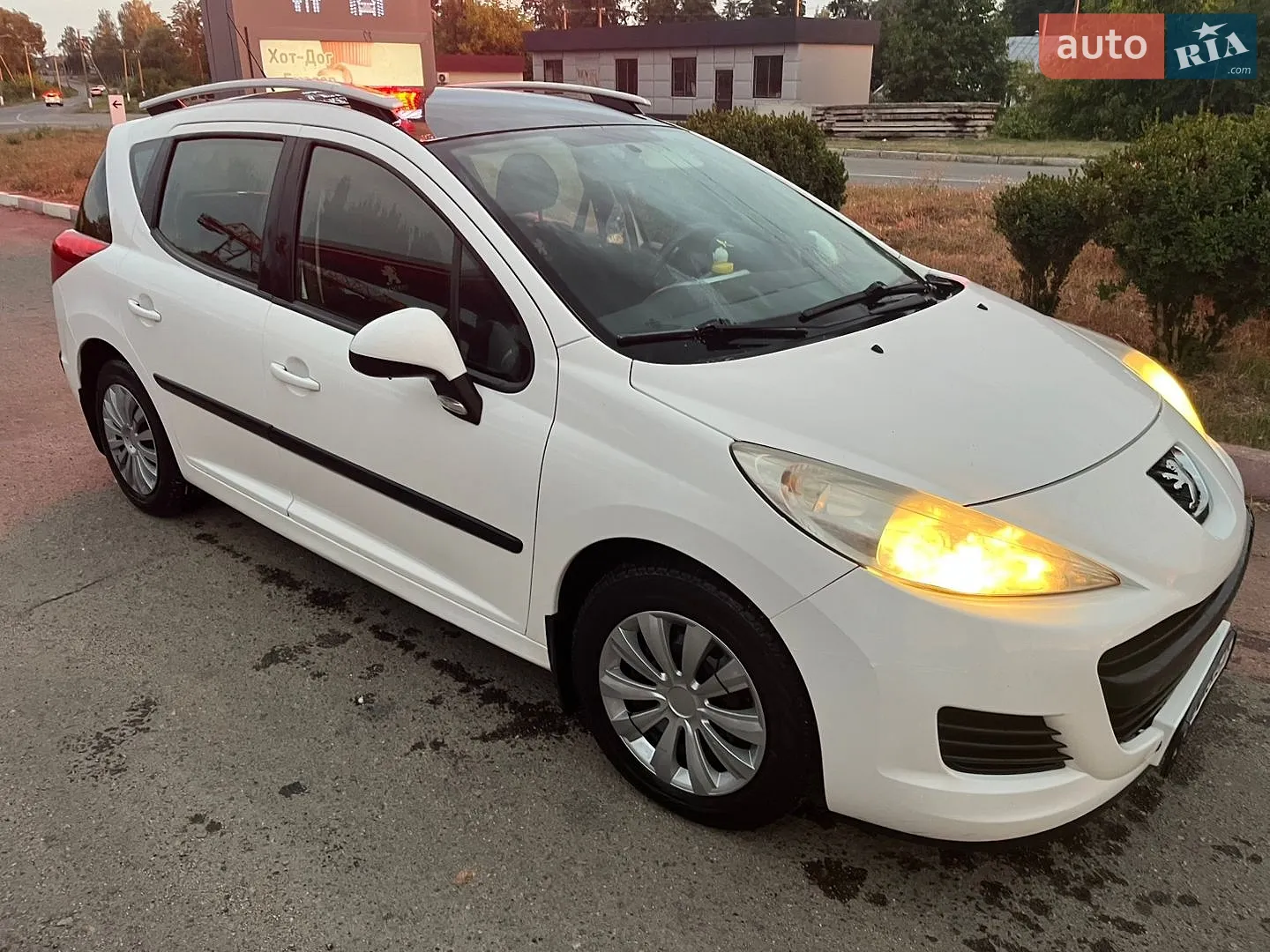 2010 Peugeot 207 - мініатюра 3