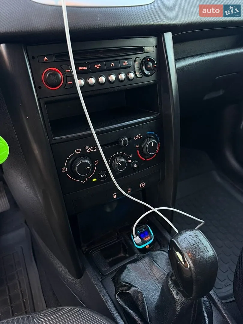 2010 Peugeot 207 - мініатюра 19