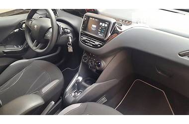 Хэтчбек Peugeot 208 2015 в Одессе