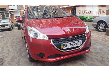 Хэтчбек Peugeot 208 2015 в Одессе