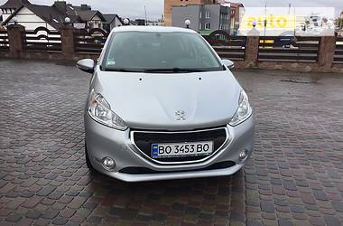 Peugeot 208 2014