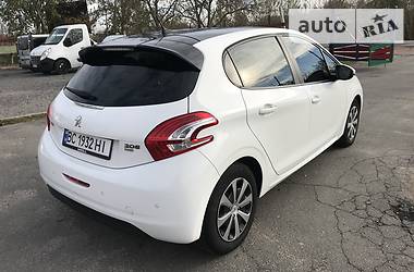 Peugeot 208 2013