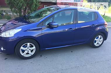 Хэтчбек Peugeot 208 2013 в Калуше