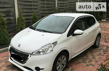 Peugeot 208 2015