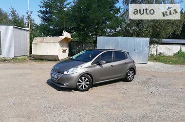 Хэтчбек Peugeot 208 2013 в Богородчанах