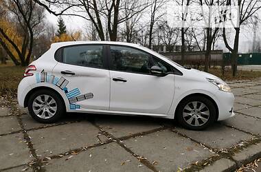 Хетчбек Peugeot 208 2014 в Києві