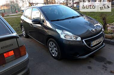 Peugeot 208 2014