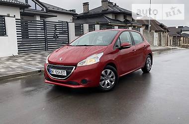 Хэтчбек Peugeot 208 2013 в Ровно