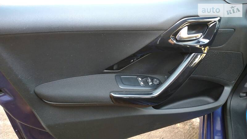 Хетчбек Peugeot 208 2013 в Львові фото 7 Хетчбек Peugeot 208 2013 в Львові