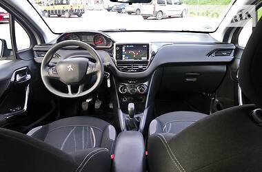 Хэтчбек Peugeot 208 2014 в Ивано-Франковске