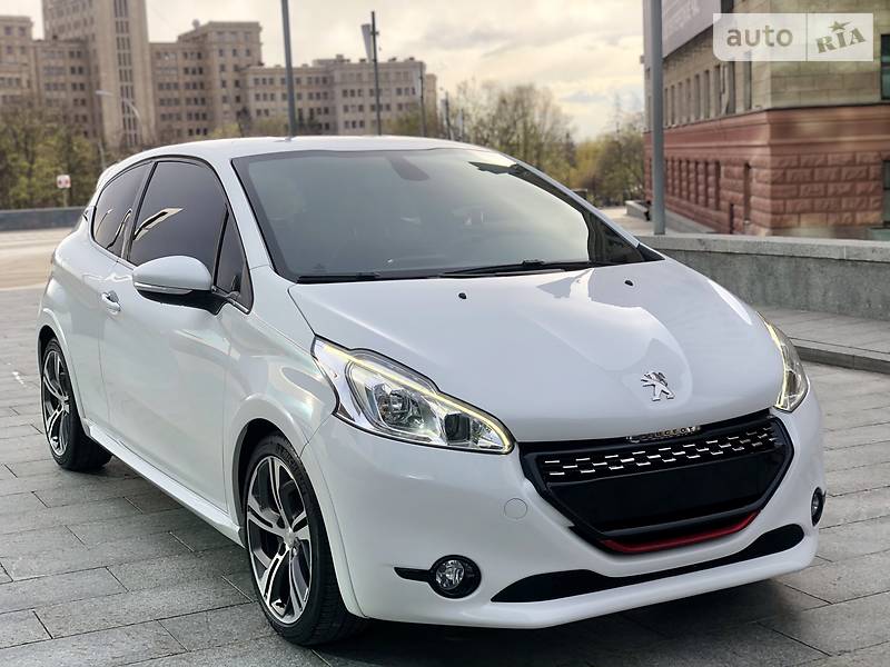 Хетчбек Peugeot 208 2014 в Харкові