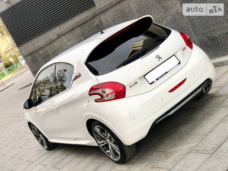 Хетчбек Peugeot 208 2014 в Харкові