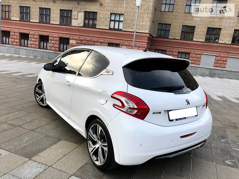 Хетчбек Peugeot 208 2014 в Харкові
