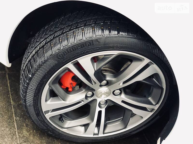 Хетчбек Peugeot 208 2014 в Харкові