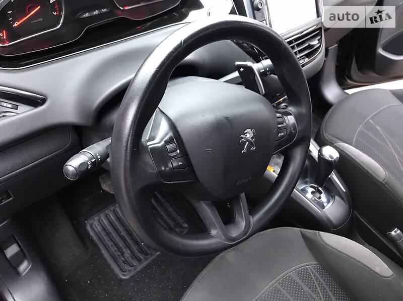 Хетчбек Peugeot 208 2013 в Білій Церкві