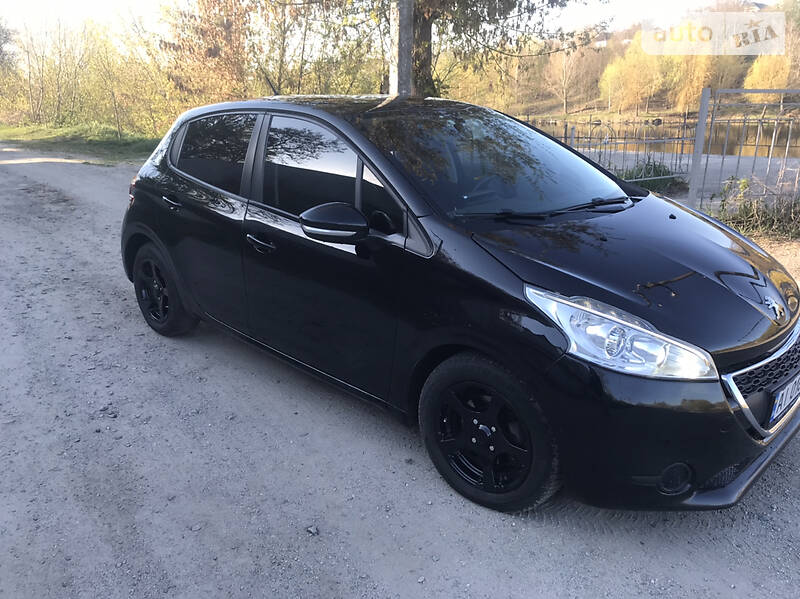 Хетчбек Peugeot 208 2013 в Білій Церкві