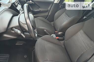 Хетчбек Peugeot 208 2014 в Трускавці