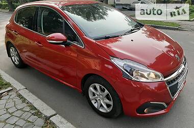 Хетчбек Peugeot 208 2017 в Хмельницькому