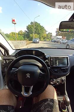 Хэтчбек Peugeot 208 2013 в Харькове