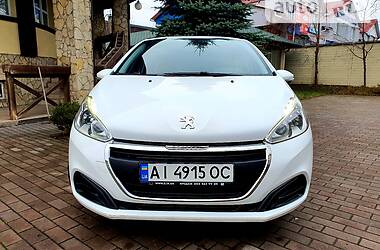 Хэтчбек Peugeot 208 2015 в Киеве