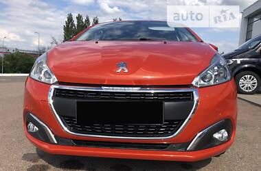 Хэтчбек Peugeot 208 2017 в Тернополе