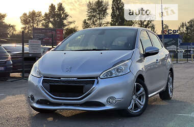 Хетчбек Peugeot 208 2012 в Києві