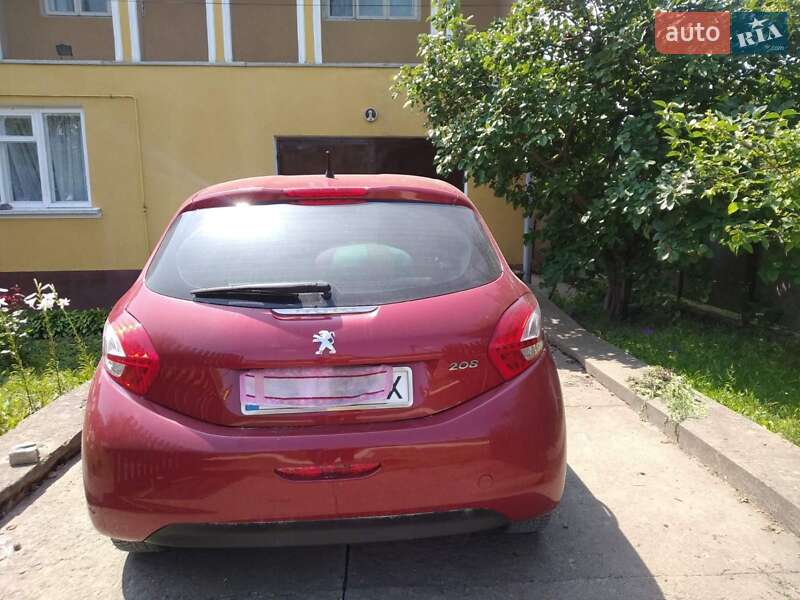 Хетчбек Peugeot 208 2014 в Хмельницькому