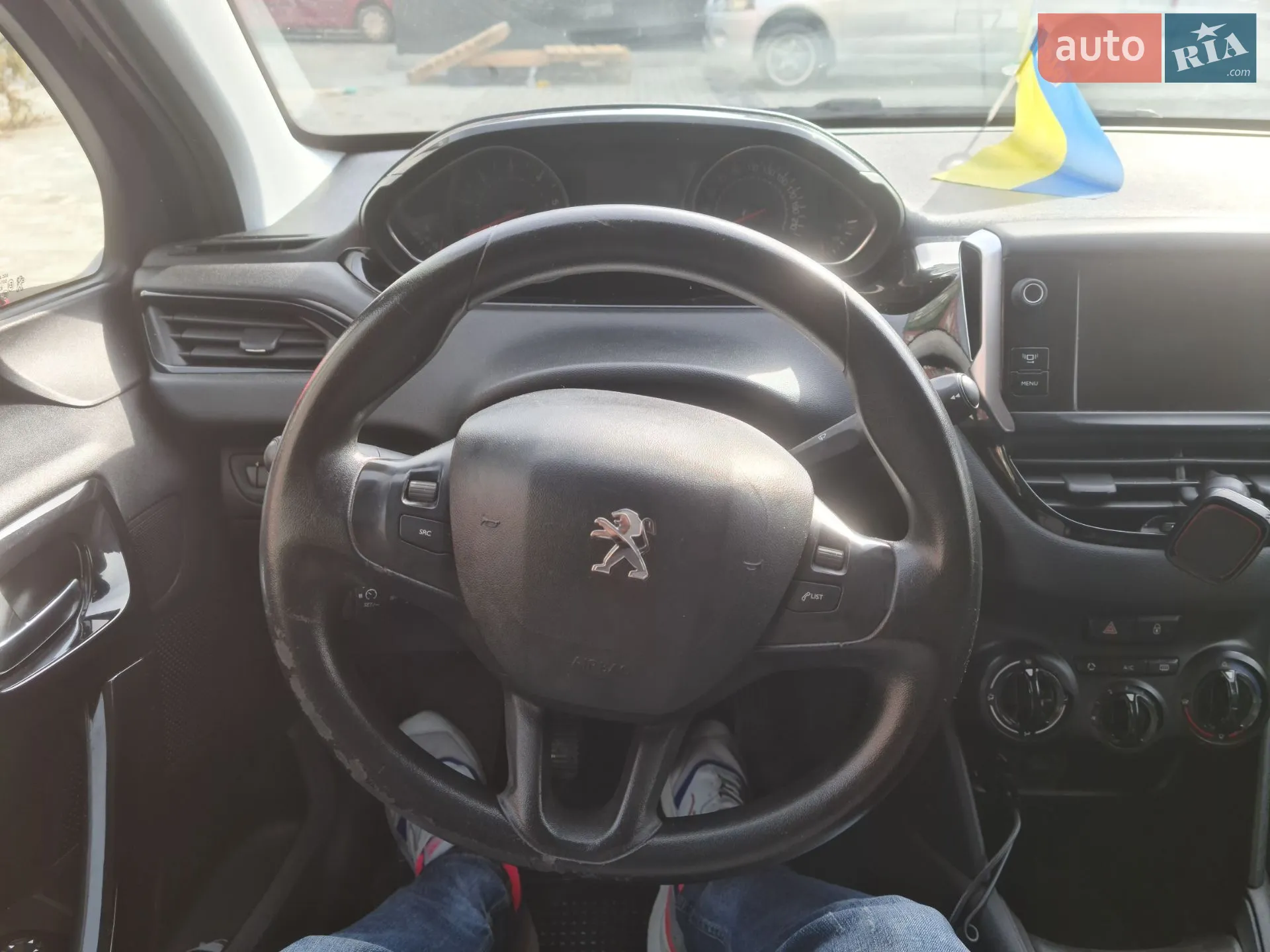 2013 Peugeot 208 - мініатюра 8