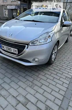 Peugeot 208 2015