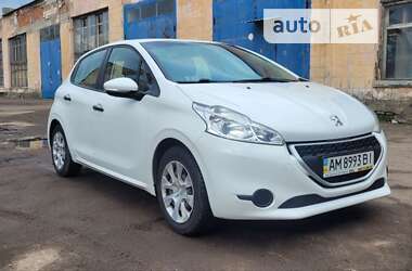 Хетчбек Peugeot 208 2013 в Житомирі