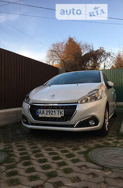 Хетчбек Peugeot 208 2017 в Києві