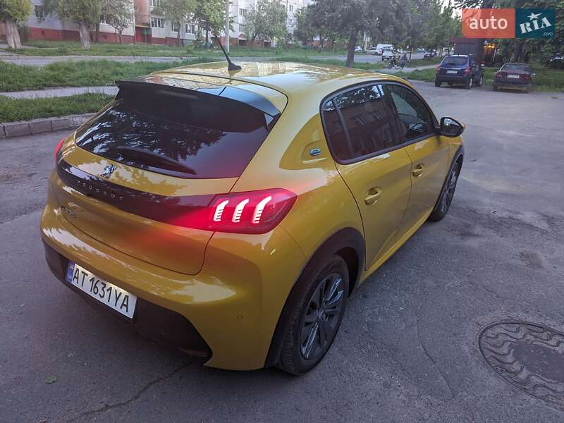 Хэтчбек Peugeot 208 2020 в Киеве