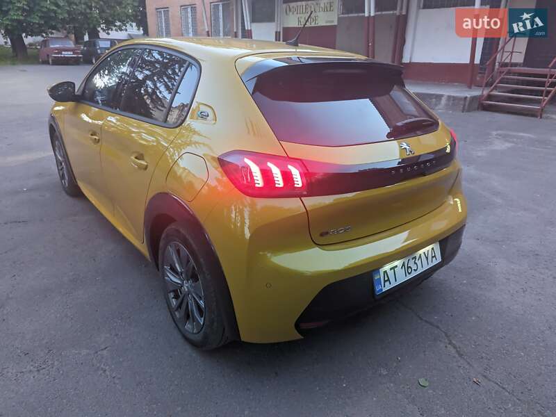 Хэтчбек Peugeot 208 2020 в Киеве