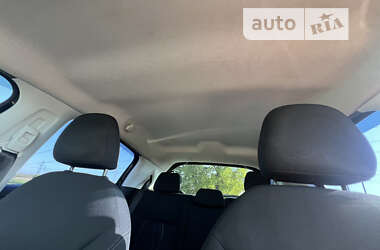 Хэтчбек Peugeot 208 2013 в 
