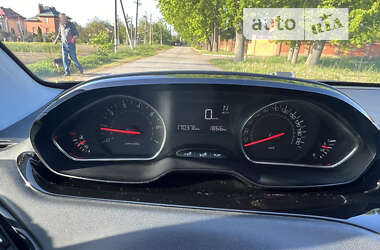 Хэтчбек Peugeot 208 2013 в 