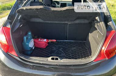Хэтчбек Peugeot 208 2013 в 