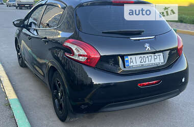 Хэтчбек Peugeot 208 2013 в 
