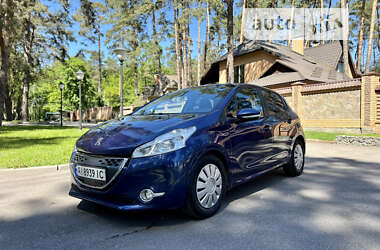 Хэтчбек Peugeot 208 2012 в Чернигове