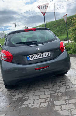 Хетчбек Peugeot 208 2012 в Львові